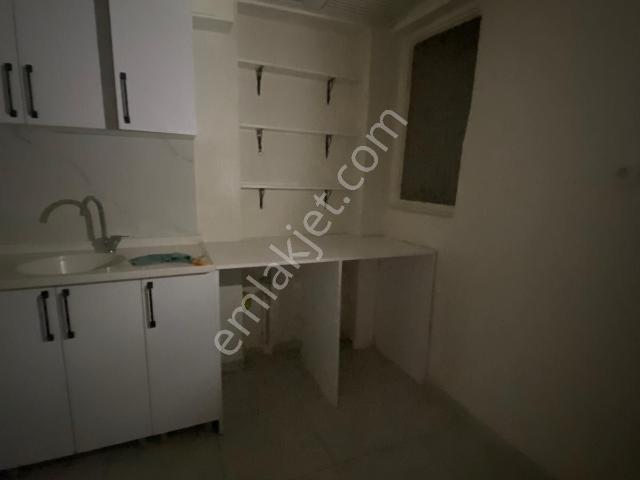 Bayrakli, İzmir içerisinde kiralık mülk