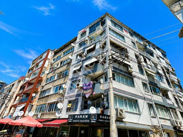 Fuat Edip Baksı Mahallesi, Bayraklı içerisinde kiralık mülk