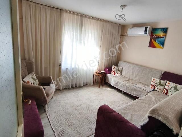 Bayrakli, İzmir içerisinde satılık mülk
