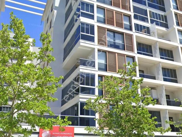 Bayrakli, İzmir içerisinde kiralık mülk