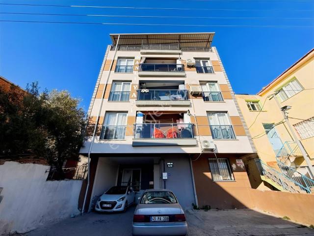 Bayrakli, İzmir içerisinde kiralık mülk
