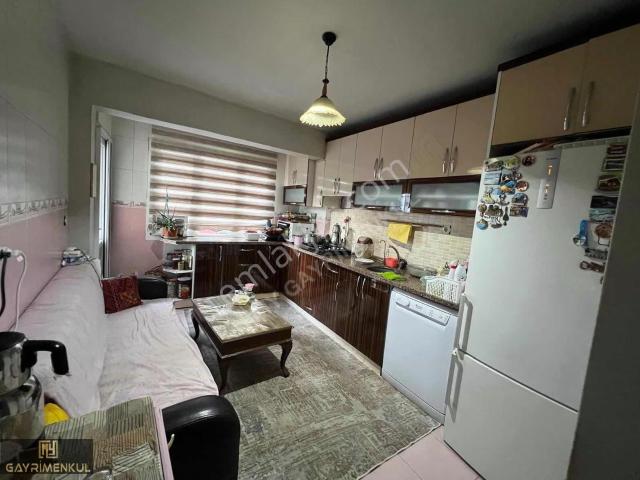 Bayrakli, İzmir içerisinde kiralık mülk