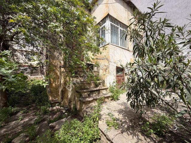 Bayrakli, İzmir içerisinde satılık Kösk