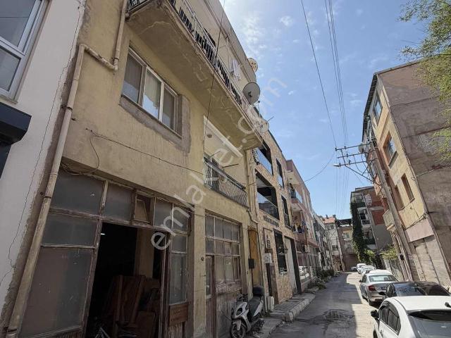 Bayrakli, İzmir içerisinde satılık mülk