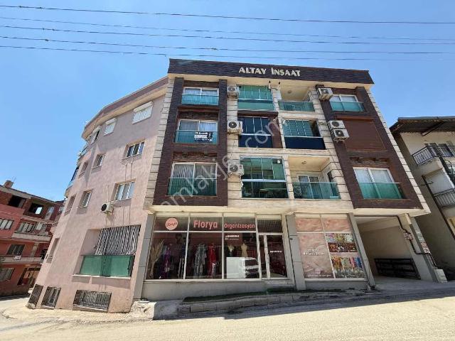 Bayrakli, İzmir içerisinde satılık mülk