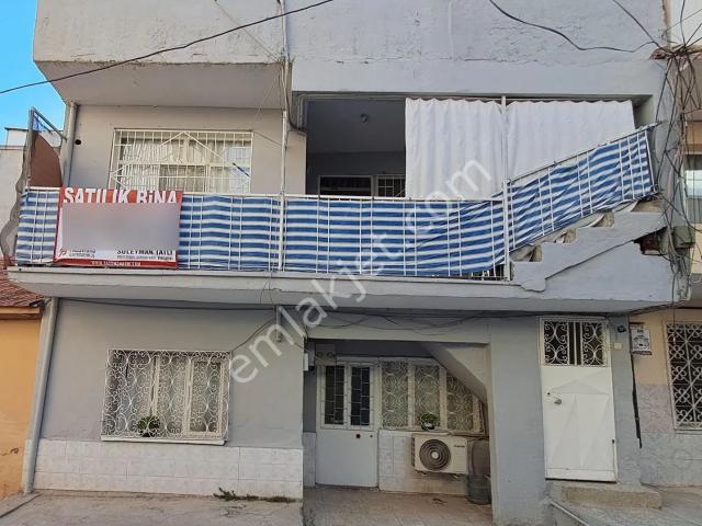 Bayrakli, İzmir içerisinde satılık Bina