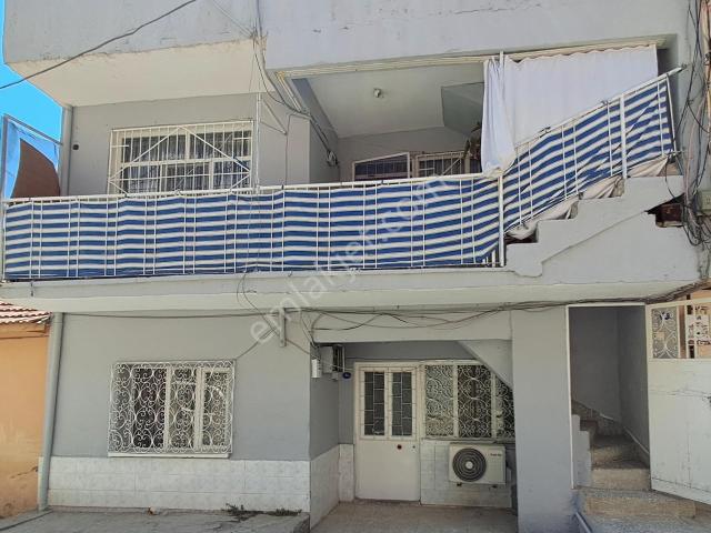 Bayrakli, İzmir içerisinde satılık Bina
