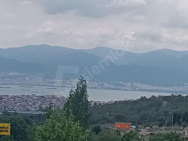 Bayrakli, İzmir içerisinde satılık Arsa