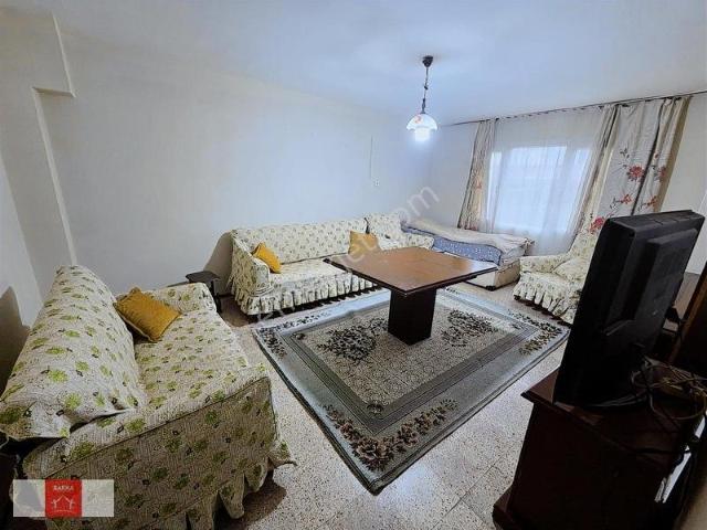Bayrakli, İzmir içerisinde kiralık mülk