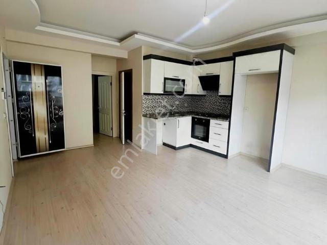 Bayrakli, İzmir içerisinde kiralık mülk
