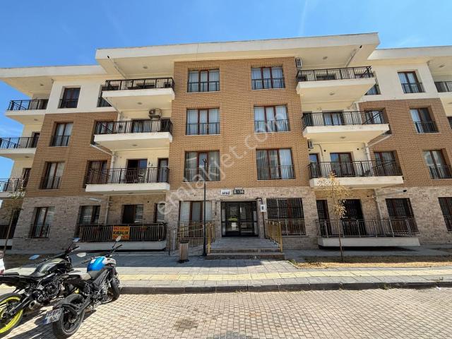 Bayraklı TOKİ konutları, Bayraklı içerisinde kiralık mülk