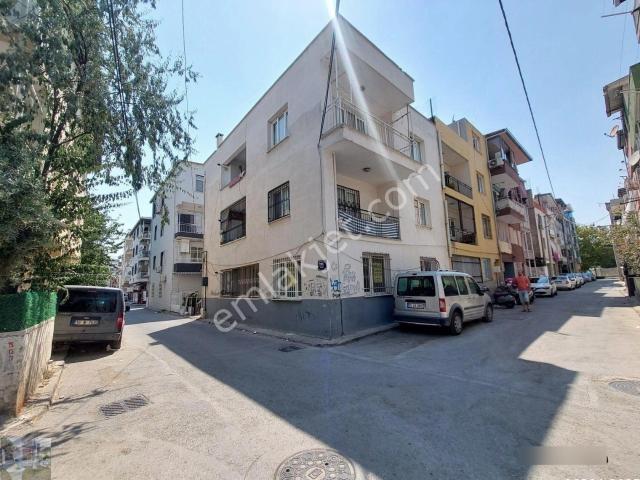 Emek Mahallesi, Bayraklı içerisinde kiralık mülk
