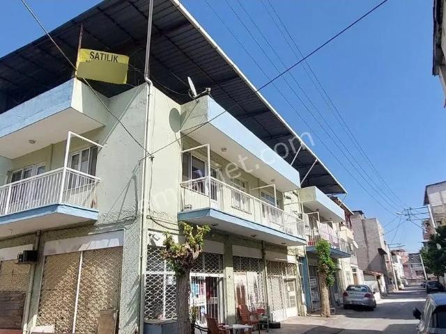 Bayrakli, İzmir içerisinde satılık Bina