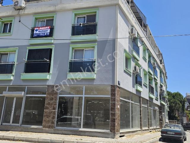 Emek Mahallesi, Bayraklı içerisinde satılık mülk