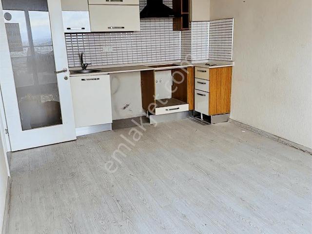 Bayrakli, İzmir içerisinde kiralık mülk