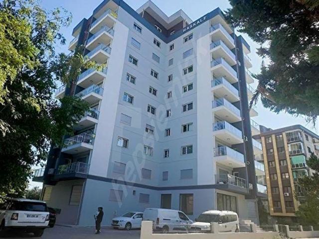 Bayrakli, İzmir içerisinde satılık mülk