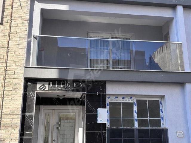 Bayrakli, İzmir içerisinde satılık mülk