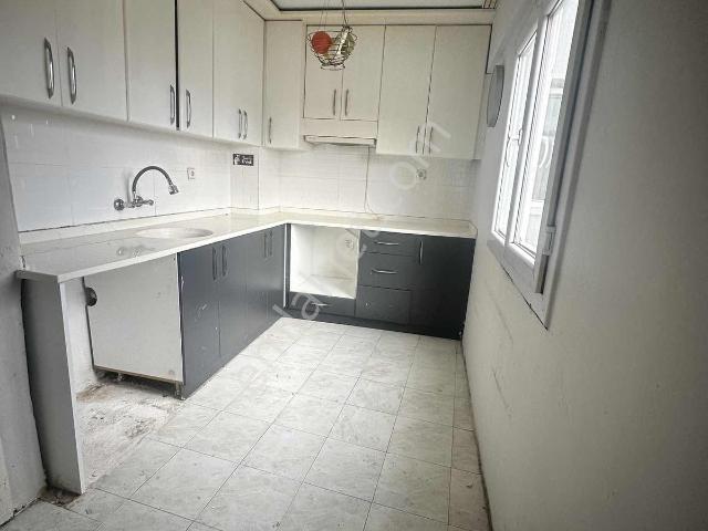 Bayrakli, İzmir içerisinde kiralık mülk