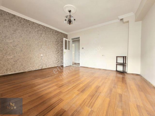 Bayrakli, İzmir içerisinde kiralık mülk