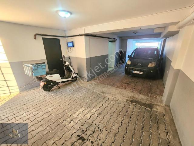 Bayrakli, İzmir içerisinde satılık mülk