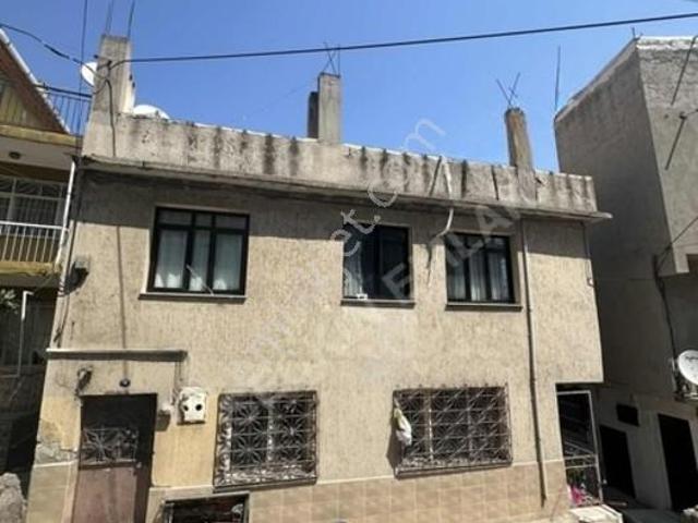 Bayrakli, İzmir içerisinde satılık Bina