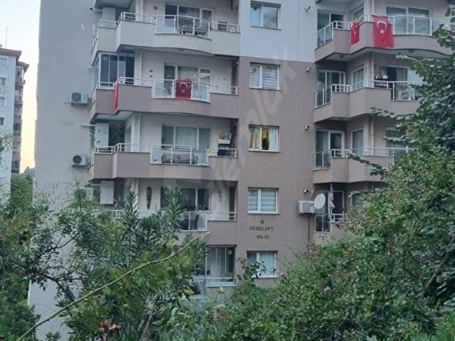 Bayrakli, İzmir içerisinde satılık mülk