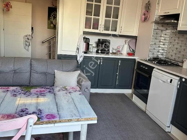 Bayrakli, İzmir içerisinde satılık mülk
