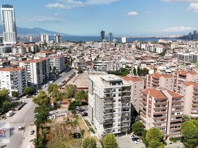 Manavkuyu Mahallesi, Bayraklı içerisinde satılık mülk