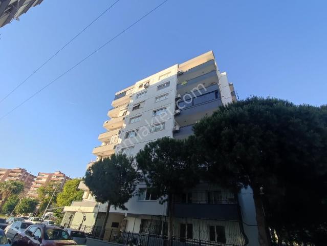 Bayrakli, İzmir içerisinde kiralık mülk