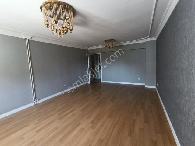 Bayrakli, İzmir içerisinde kiralık mülk