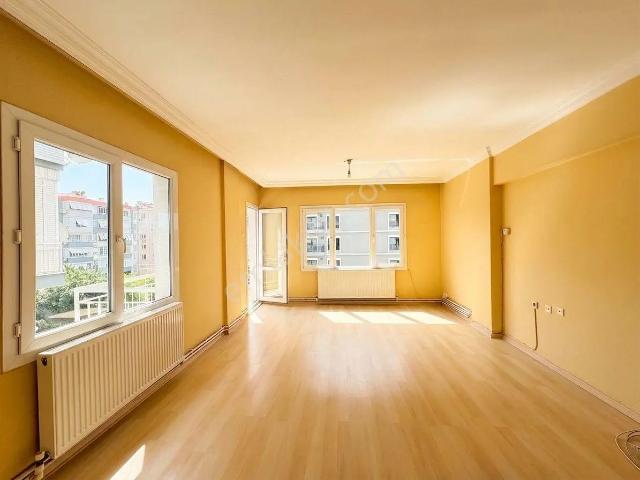 Bayrakli, İzmir içerisinde kiralık mülk