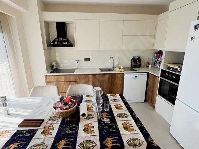 Bayrakli, İzmir içerisinde satılık mülk