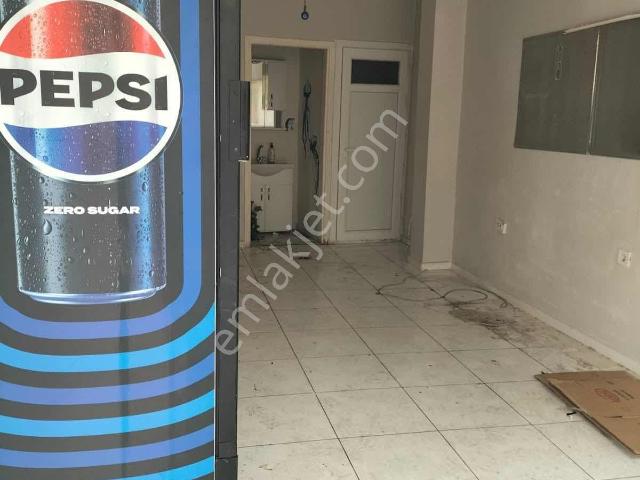 Bayrakli, İzmir içerisinde kiralık Dükkan