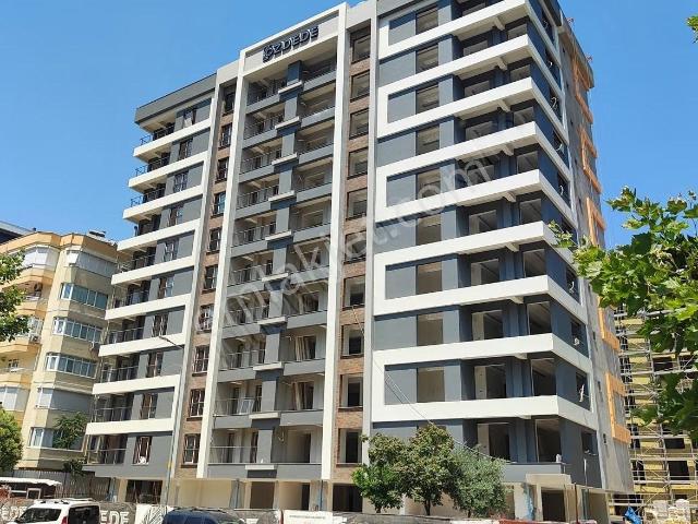 Bayrakli, İzmir içerisinde satılık mülk