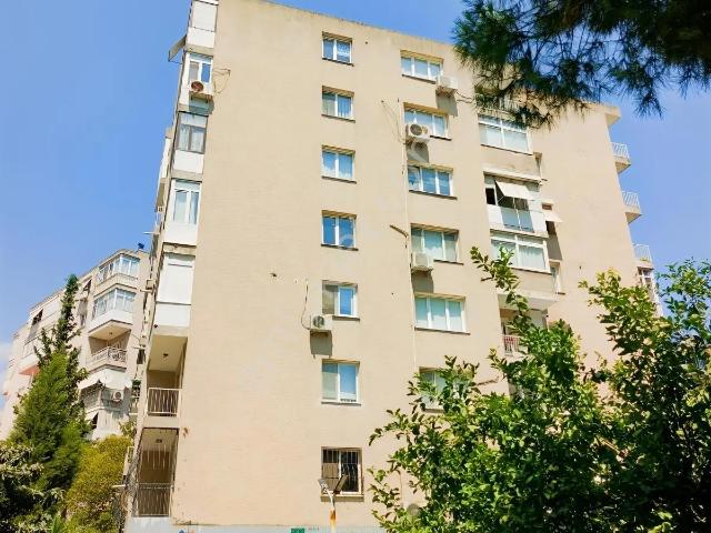 Bayrakli, İzmir içerisinde kiralık mülk