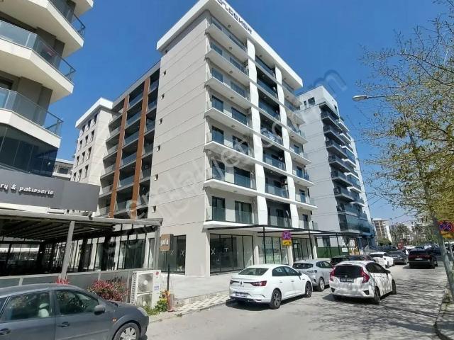 Bayrakli, İzmir içerisinde kiralık mülk