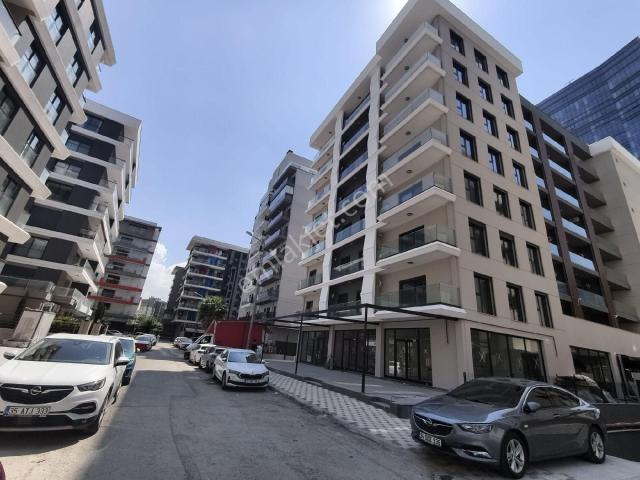 Bayrakli, İzmir içerisinde satılık mülk