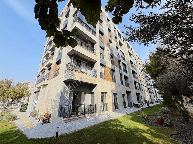 Manavkuyu Mahallesi, Bayraklı içerisinde satılık mülk