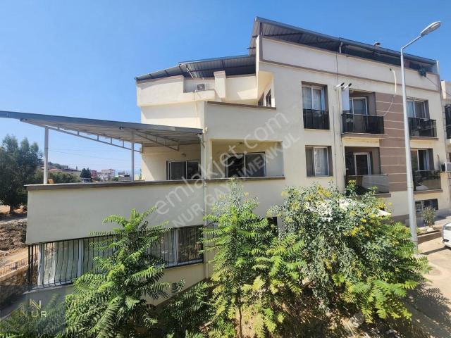 Bayrakli, İzmir içerisinde kiralık mülk