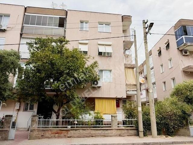 Osmangazi Mahallesi, Bayraklı içerisinde kiralık mülk