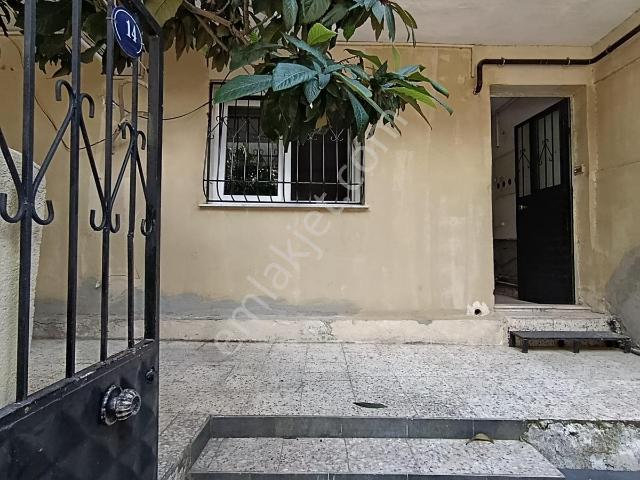 Bayrakli, İzmir içerisinde kiralık mülk
