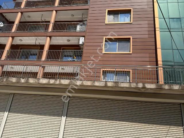 Bayrakli, İzmir içerisinde satılık mülk