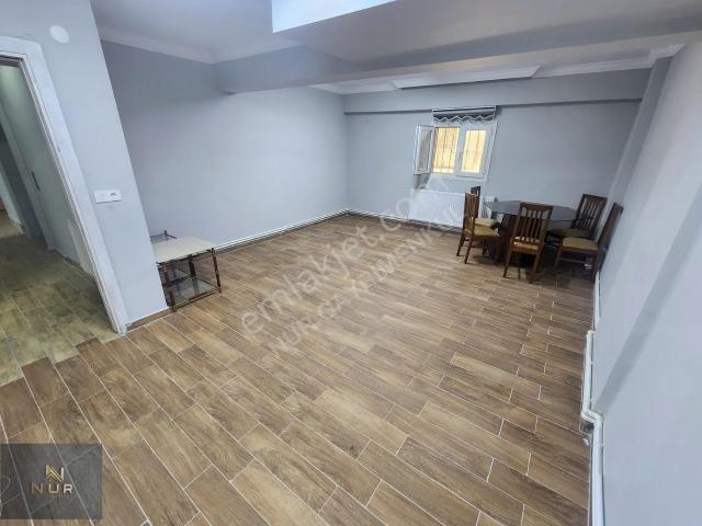 Bayrakli, İzmir içerisinde kiralık mülk