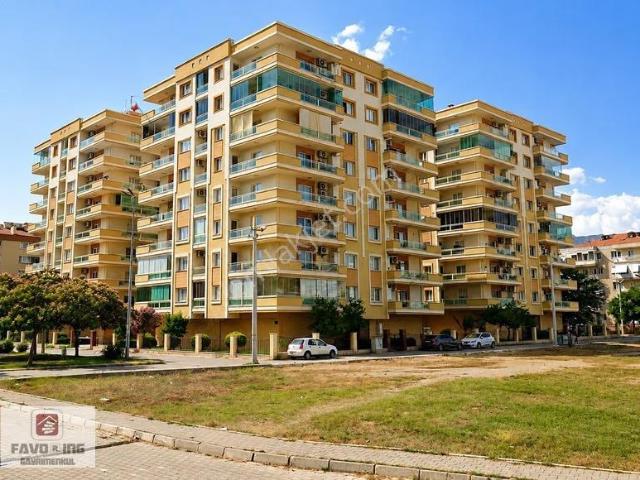 Bayrakli, İzmir içerisinde kiralık mülk