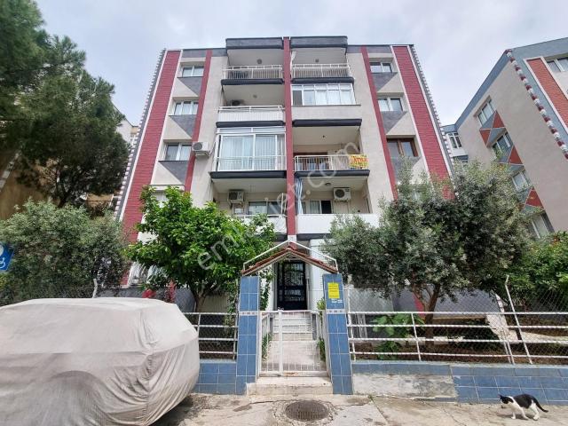 Bayrakli, İzmir içerisinde satılık mülk