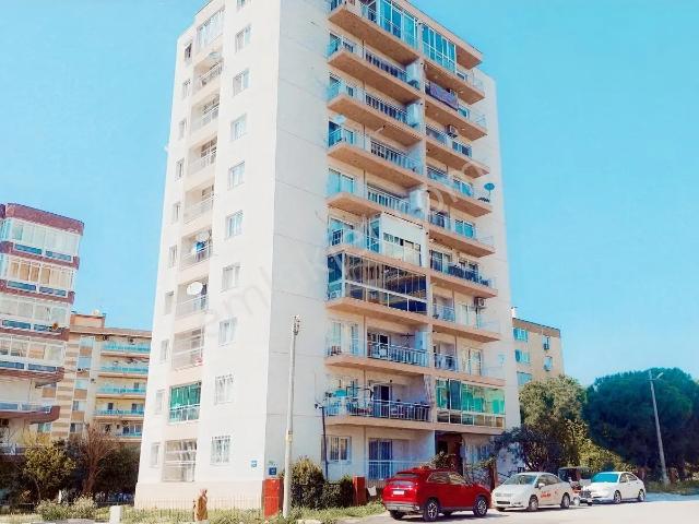 Bayrakli, İzmir içerisinde satılık mülk