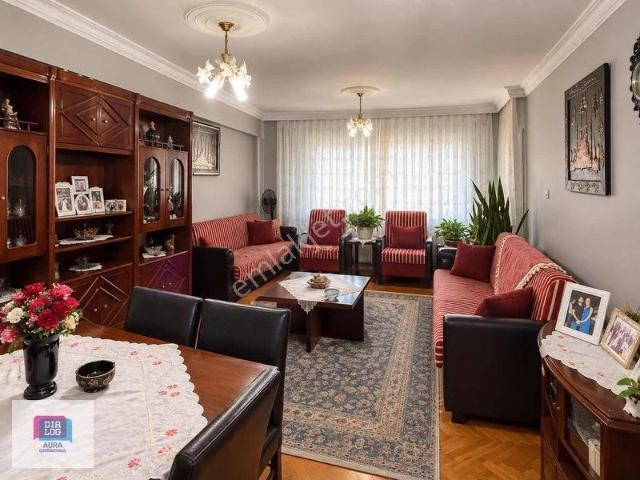 Postacılar Mahallesi, Bayraklı içerisinde satılık mülk