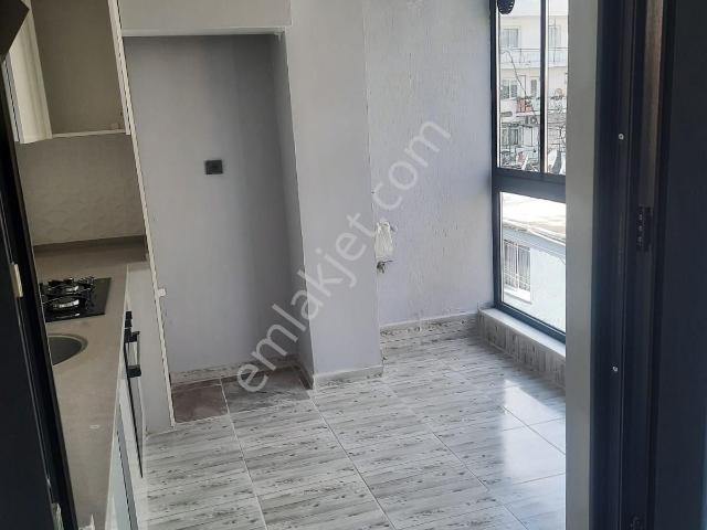 Bayrakli, İzmir içerisinde kiralık mülk