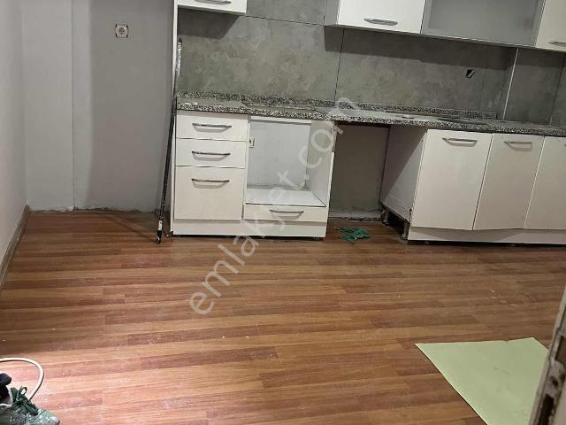Bayrakli, İzmir içerisinde kiralık mülk