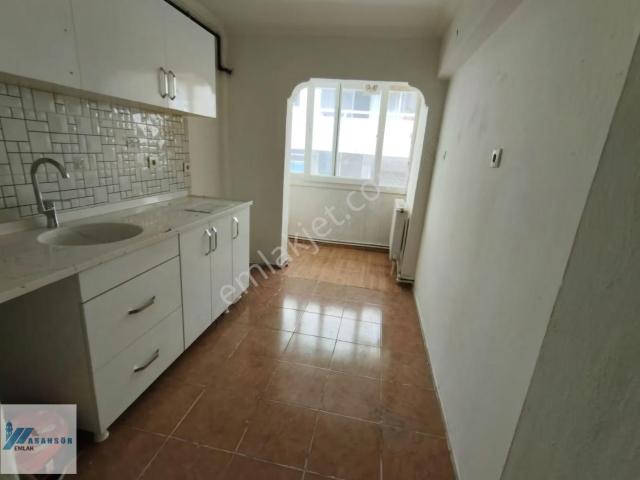 Bayrakli, İzmir içerisinde kiralık mülk